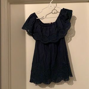 Off shoulder scallop bottom shirt